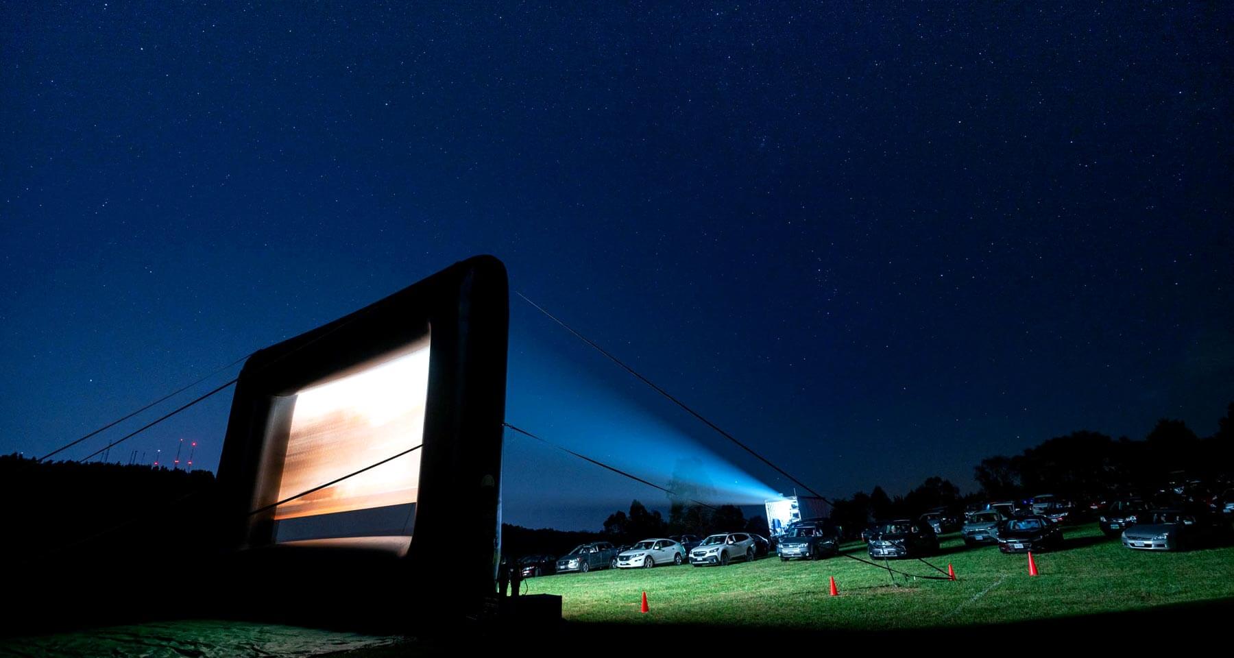 outdoor movie screen projection